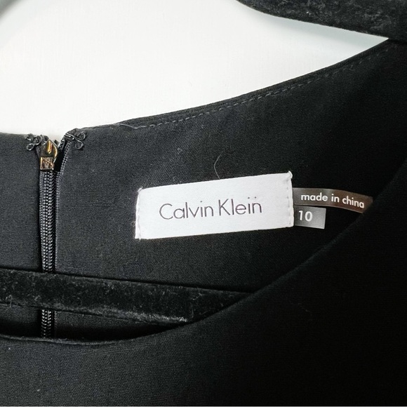 Calvin Klein - Black Ruffle Sheath Dress - Sz. 10 - Picture 3 of 8